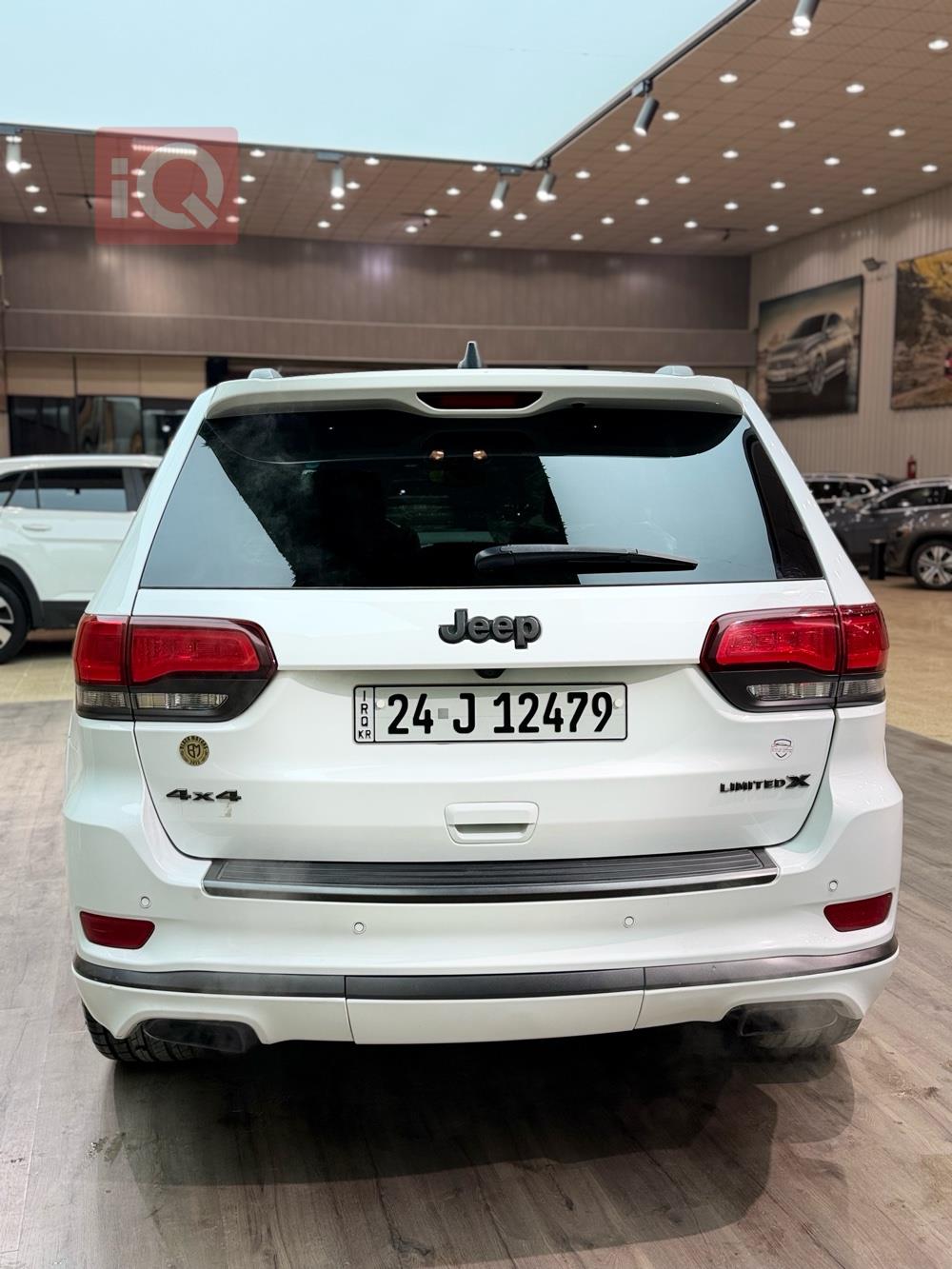 جیپ گراند شیرۆکی